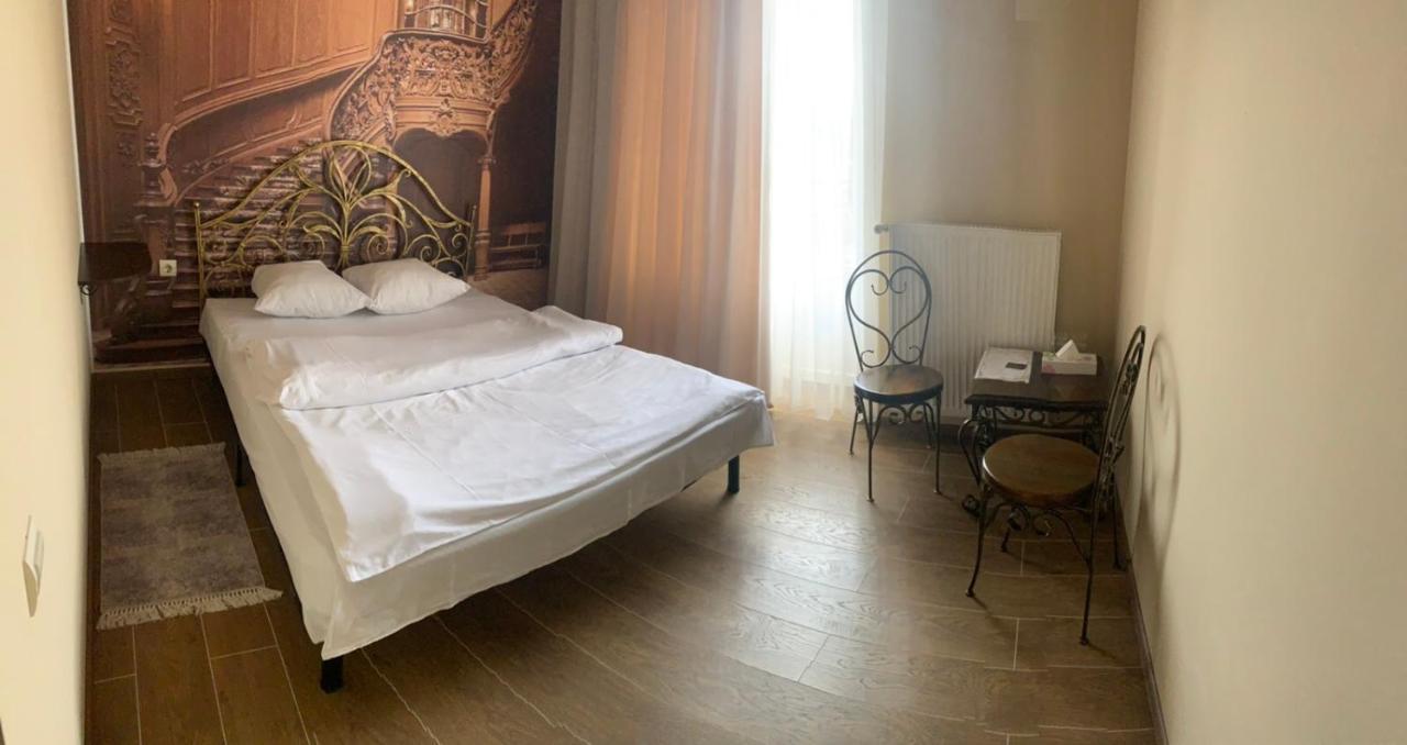 Готель Ангел На Великій Кільцевій Sofiivska Borshchahivka Exteriör bild